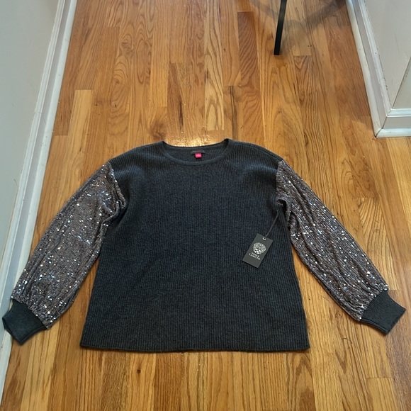 Vince Camuto Sweater - Picture 5 of 8